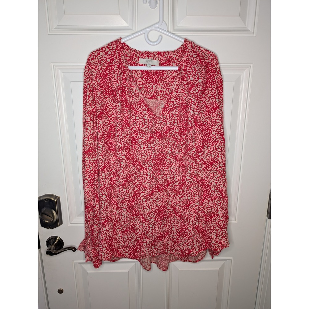 Loft Plus Red Cream Abstract Print V-Neck Ruffle Cuff Blouse Size 16